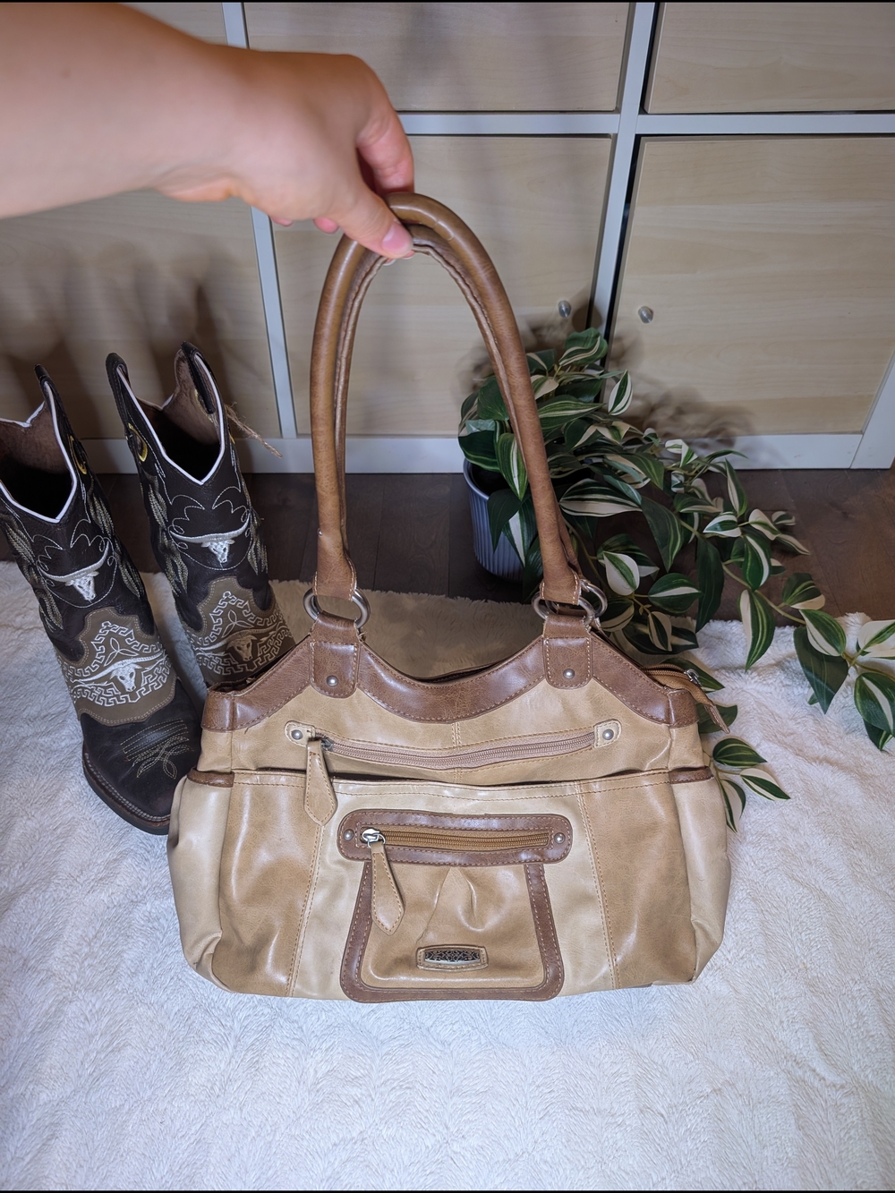 Women's Three-Tone Tan Shoulder Bag - Classic Everyday Tote